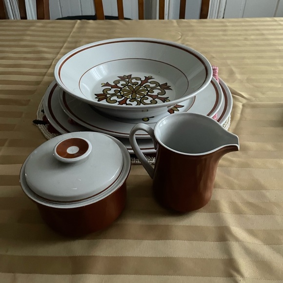 Vintage 34 piece table setting for six with coffee service - Picture 3 of 4